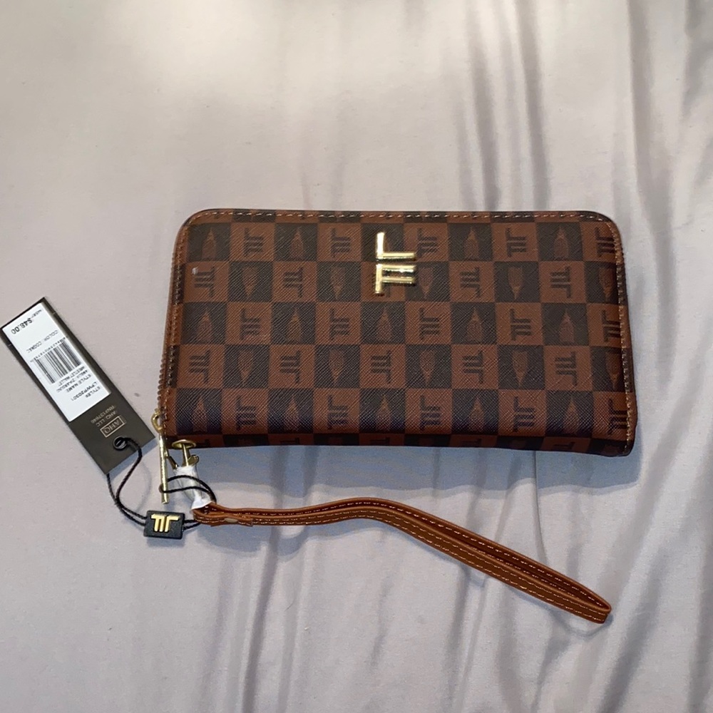 London Fog clutch
